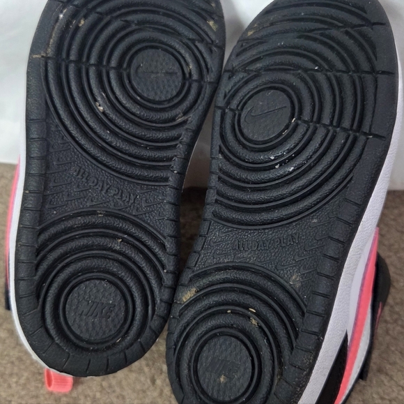 Nike Kids Black, White and Neon Pink Sneakers - Picture 9 of 11